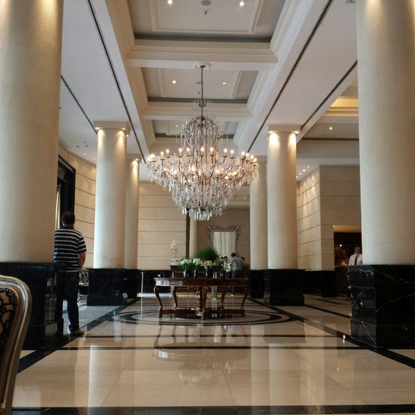 Foto diambil di Diplomatic Hotel oleh Henrique M. pada 11/19/2014