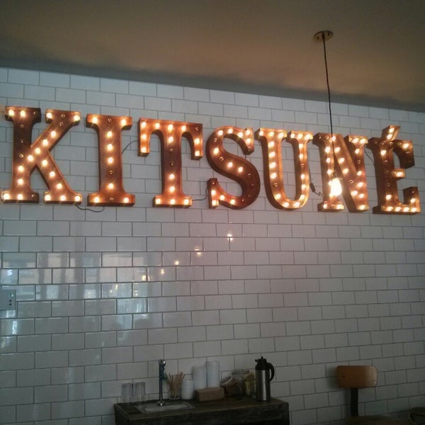 Foto diambil di Kitsuné Espresso Bar Artisanal oleh Marie B. pada 5/10/2014