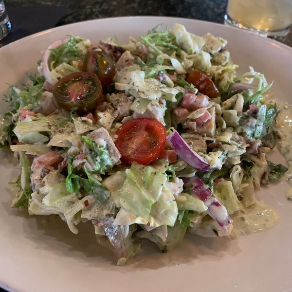 Photo taken at Sullivan&#39;s Steakhouse by Michael A. on 8/21/2019