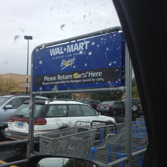 Walmart Supercenter North Windham'da Hipermarket