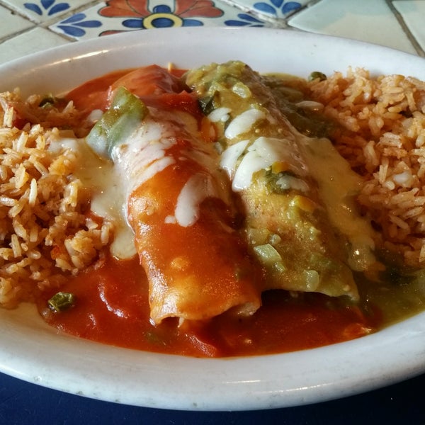 Foto scattata a Enchilada&#39;s Restaurant - Greenville da Holly P. il 9/24/2016