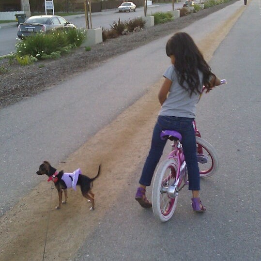 Bellflower Bike & Walk Trail one end at Ruth R. Caruthers Park