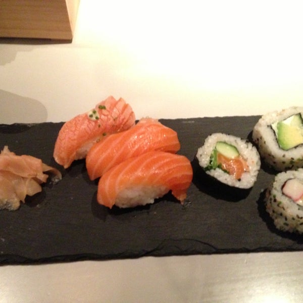 Photo taken at Sushi&#39;N&#39;Roll by Susanna N. on 1/10/2014