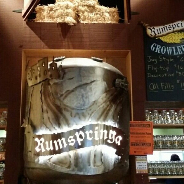 Das Foto wurde bei Rumspringa Brewing Company von chris w. am 12/2/2014 aufgenommen