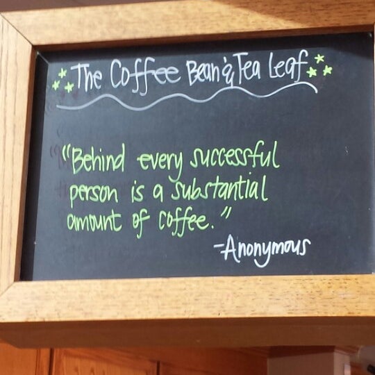 Foto tomada en The Coffee Bean &amp; Tea Leaf  por Jonathan D. el 6/10/2014