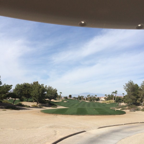 รูปภาพถ่ายที่ Rhodes Ranch Golf Club โดย Bill O. เมื่อ 3/15/2015