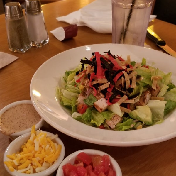 Photo taken at BJ&#39;s Restaurant &amp; Brewhouse by Greg C. on 10/29/2018