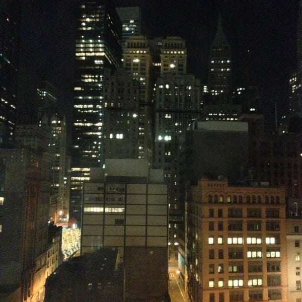 รูปภาพถ่ายที่ World Center Hotel โดย Alexander O. เมื่อ 12/31/2012