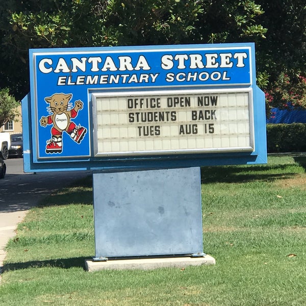 Elementary school в америке снаружи. Seoul chungmu elementary school. ванкувер лорд робертс школа. Outdoor sign letter. слово elementary school.
