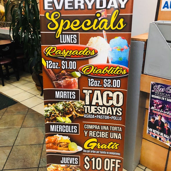 Tortas Ahogadas Mexican Restaurant in San Fernando