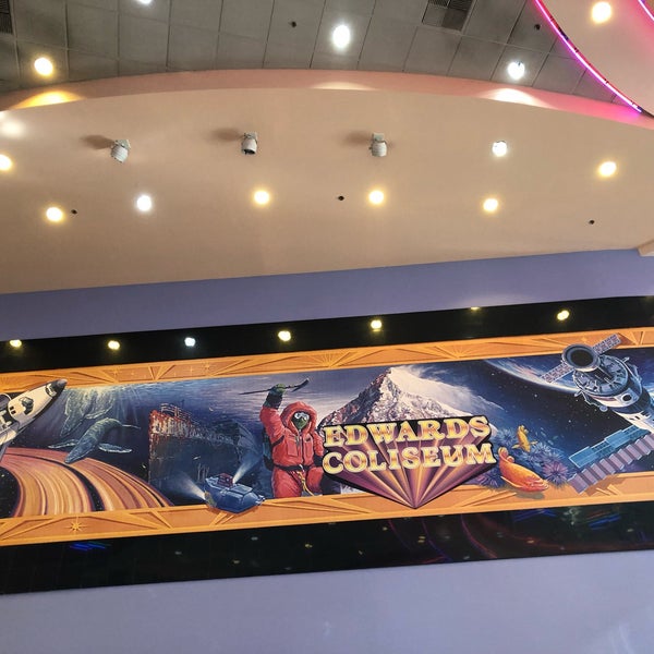 Fotos bei Regal Edwards Valencia & IMAX Newhall 42 Tipps von 3066