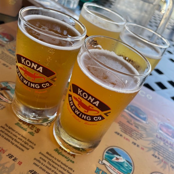 Photo taken at Kona Brewing Co. by Emily C. on 1/12/2022