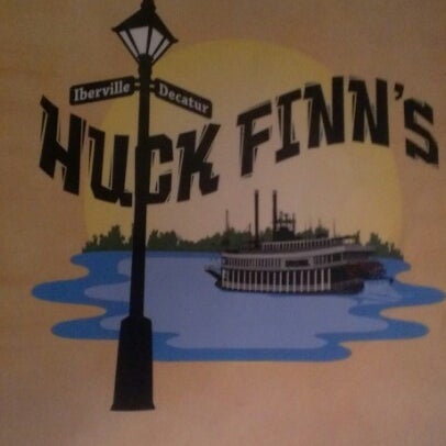 รูปภาพถ่ายที่ Huck Finn&#39;s Cafe โดย Chris H. เมื่อ 11/12/2012