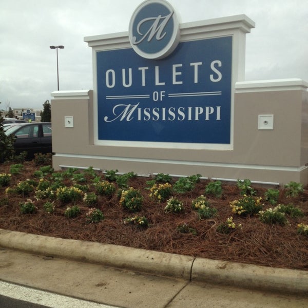 Outlets Of Mississippi - Outlet Mall