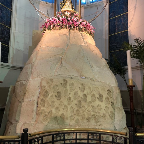 Das Foto wurde bei Basílica de la Virgen de Caacupé von Fluying ✅. am 4/20/2019 aufgenommen