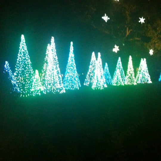 Photo taken at Bellingrath Gardens and Home by Tyra M. on 11/29/2012