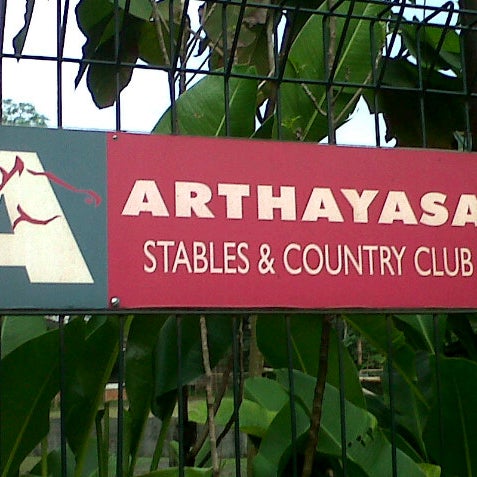 Photo prise au Arthayasa Stables and Country Club par Dolly_Iman le9/8/2013