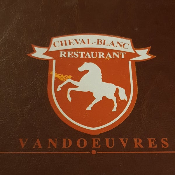 Foto diambil di Restaurant du Cheval Blanc oleh Fahad pada 9/22/2018