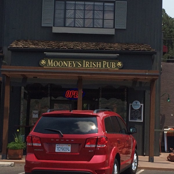 Photo taken at Mooney&#39;s Irish Pub by Stacey G. on 5/25/2014