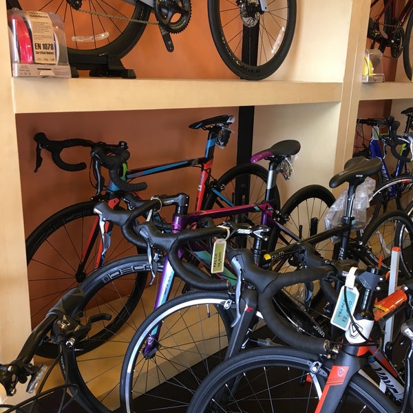 Photos at JR Bike Shop (เจอาร์ ไบค์ ช้อป 