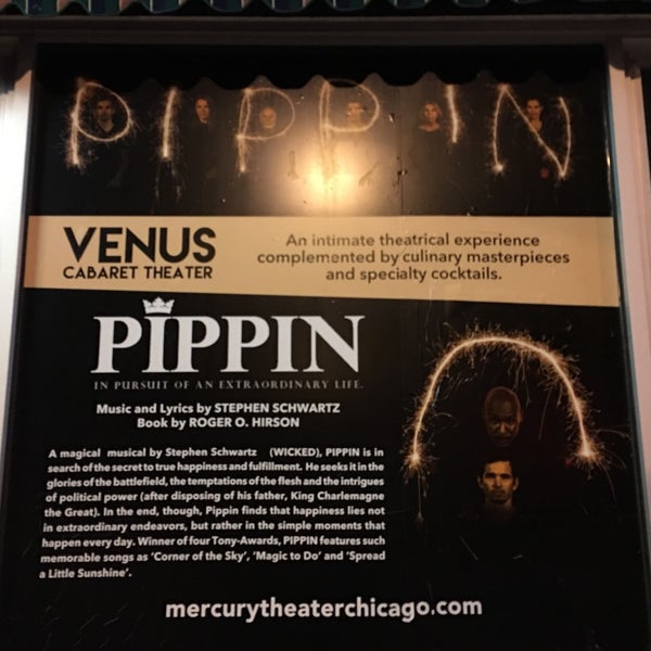 10/14/2018 tarihinde Bonnie K.ziyaretçi tarafından Mercury Theater Chicago'de çekilen fotoğraf