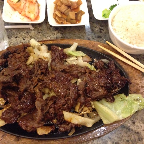Foto diambil di Burnt Rice Korean Restaurant oleh Leah S. pada 9/13/2014