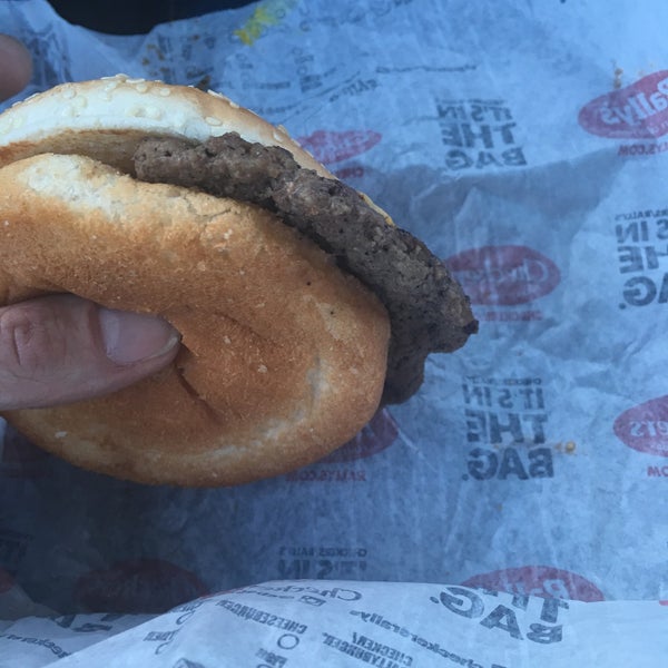 Rally's - Fast Food Restaurant