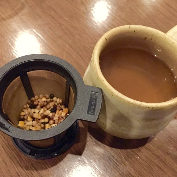 10/24/2014 tarihinde Ming Hwa L.ziyaretçi tarafından Verdant Tea Tasting Room &amp; Tea Bar'de çekilen fotoğraf