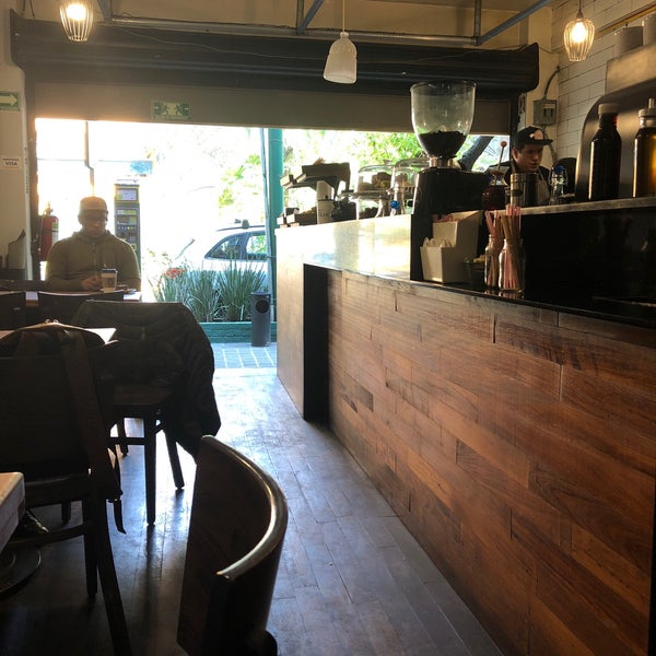 3/16/2018 tarihinde Dana B.ziyaretçi tarafından Café B'de çekilen fotoğraf