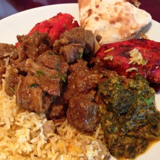 10/6/2012 tarihinde Kevin  I.ziyaretçi tarafından Ahmed Indian Restaurant'de çekilen fotoğraf