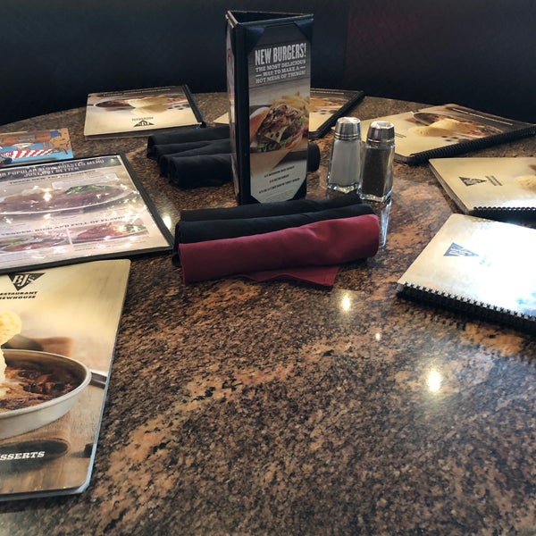 Photo taken at BJ&#39;s Restaurant &amp; Brewhouse by Bill H. on 8/4/2019