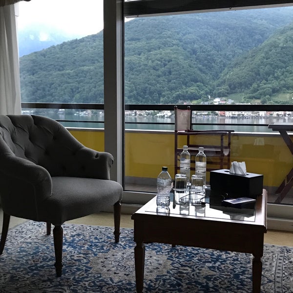 รูปภาพถ่ายที่ Swiss Diamond Hotel Lugano โดย Rima A. เมื่อ 6/6/2019