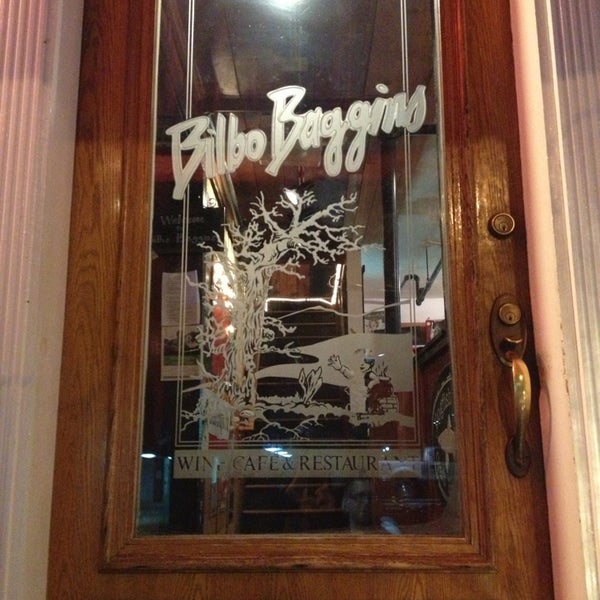 12/31/2012에 Stephanie L.님이 Bilbo Baggins Global Restaurant에서 찍은 사진