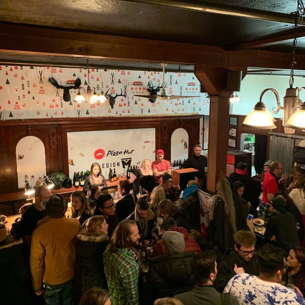 Red Banjo Pizza Parlour 322 Main St.