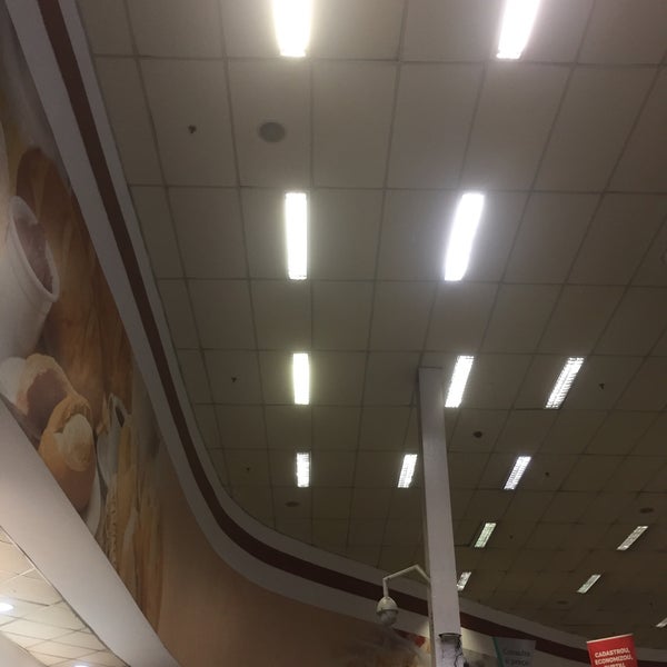 Foto scattata a Sonda Supermercados da Weruska C. il 2/17/2019