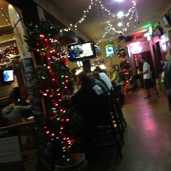 1/6/2013 tarihinde Joshua A.ziyaretçi tarafından PCH Sports Bar &amp; Grill'de çekilen fotoğraf