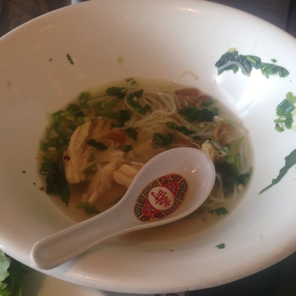 Photo prise au Little Saigon Restaurant par Pablo y Liz R. le11/10/2015