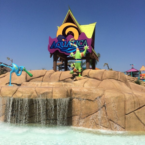 Photo taken at Aquatica San Diego, SeaWorld&#39;s Water Park by Becky C. on 5/26/2014