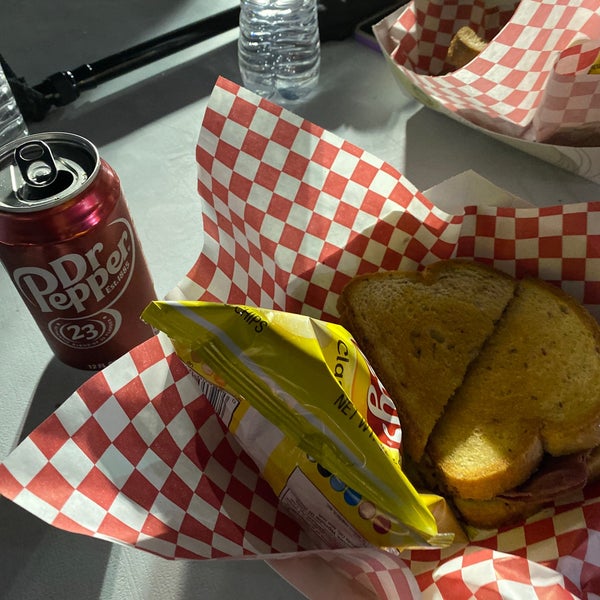 2 Fat Guys Grilled Cheese Food Truck in Phoenix