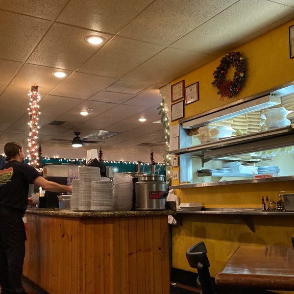 12/6/2019にSham K.がFloridino&#39;s Pizza &amp; Pastaで撮った写真