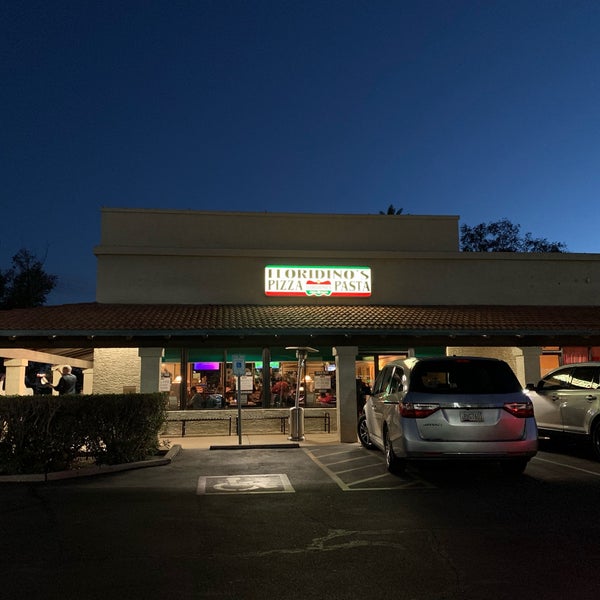 Foto diambil di Floridino&#39;s Pizza &amp; Pasta oleh Sham K. pada 2/11/2019