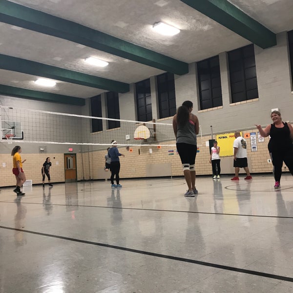 Glenwood Elementary School 3550 S 51st St