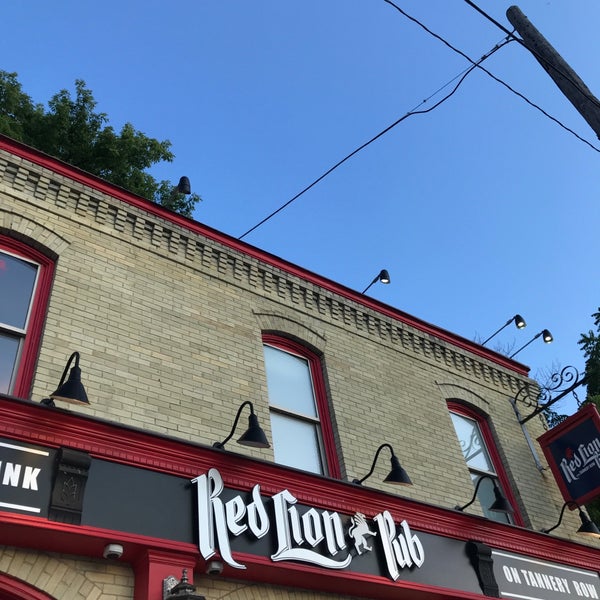 Photo taken at Red Lion Pub by Celeste on 8/19/2019