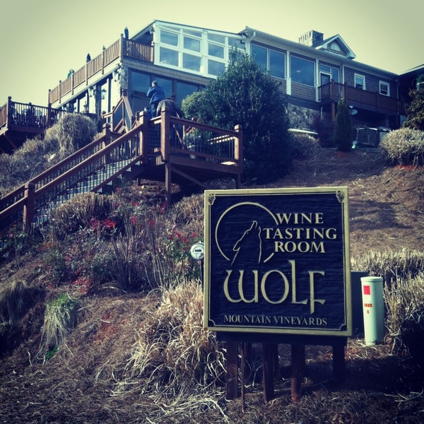 Photo taken at Wolf Mountain Vineyards by Jo C. on 3/9/2013