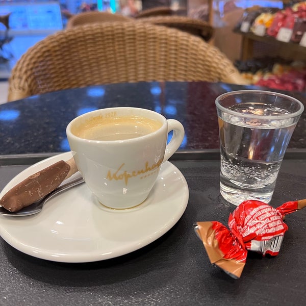 Kopenhagen Chocolate Store in Centro