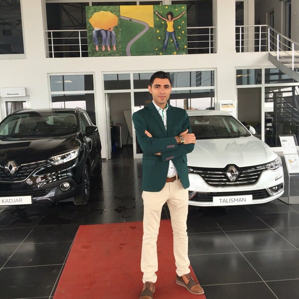 Foto diambil di Renault TARANDİR Otomotiv oleh İbrahim T. pada 3/21/2017
