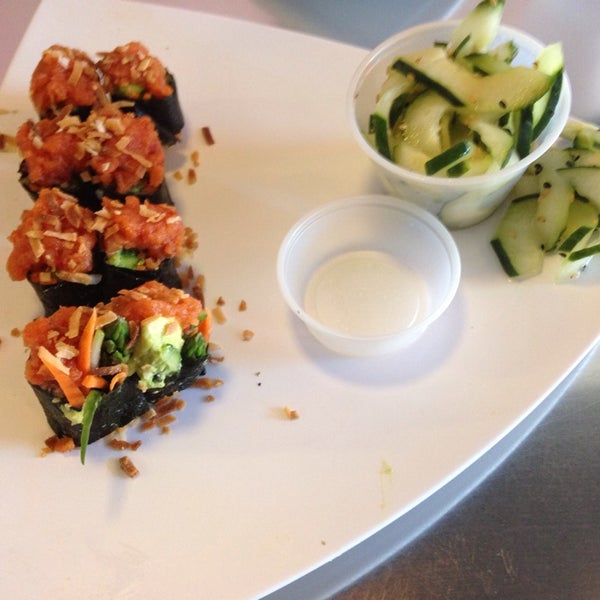 6/21/2014 tarihinde Karleen H.ziyaretçi tarafından Sushi Freak'de çekilen fotoğraf