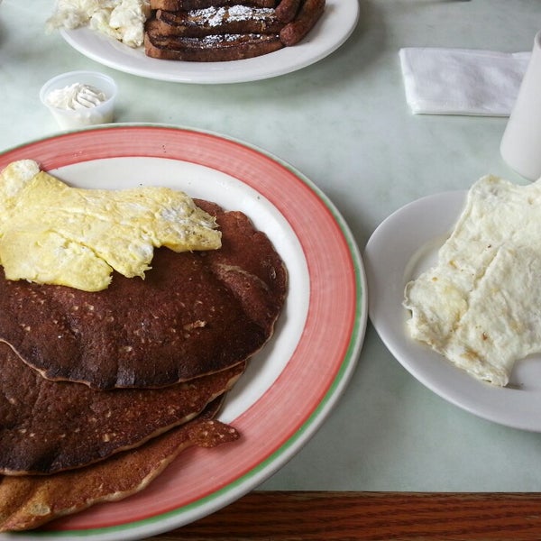 Photo taken at Tropicana Diner and Bakery by Carlos R. on 3/2/2013