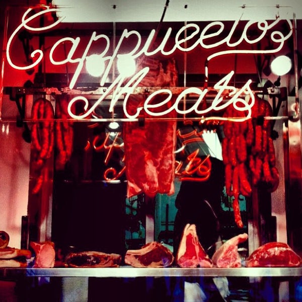 Photo prise au Cappuccio&#39;s Meats par Gabriela B. le2/19/2013