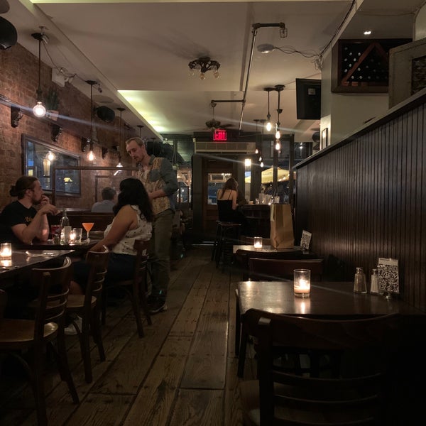 Foto tomada en Alchemy Restaurant &amp; Bar  por Jenny L. el 9/23/2021